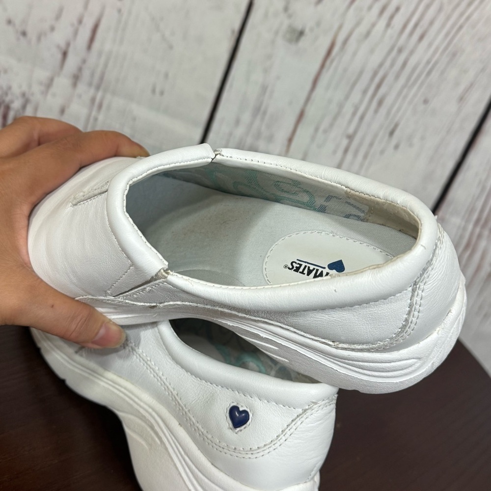 Nurse Mates White Sneakers size 6 EUC - Picture 6 of 14